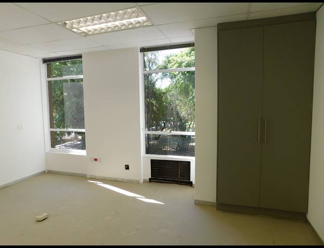 193M² OFFICE TO LET IN ROSEBANK